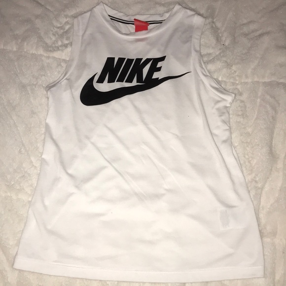 Nike tank